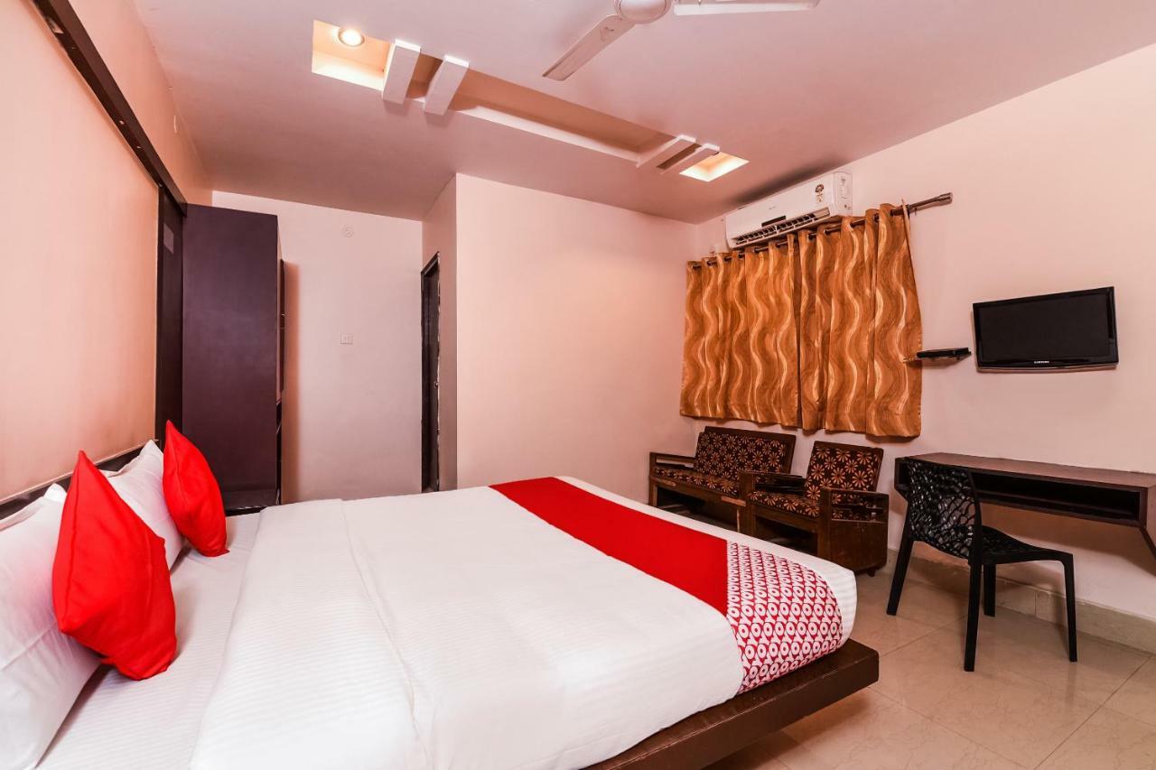 Oyo 28856 Manjeera Inn Visakhapatnam Eksteriør billede