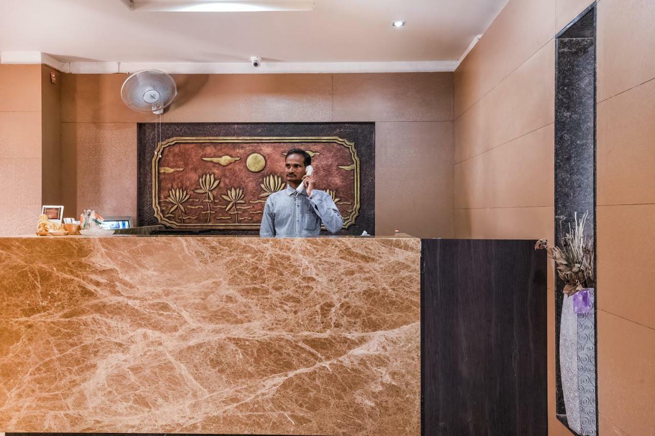 Oyo 28856 Manjeera Inn Visakhapatnam Eksteriør billede