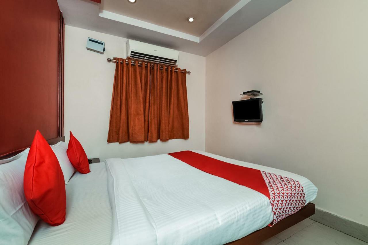 Oyo 28856 Manjeera Inn Visakhapatnam Eksteriør billede