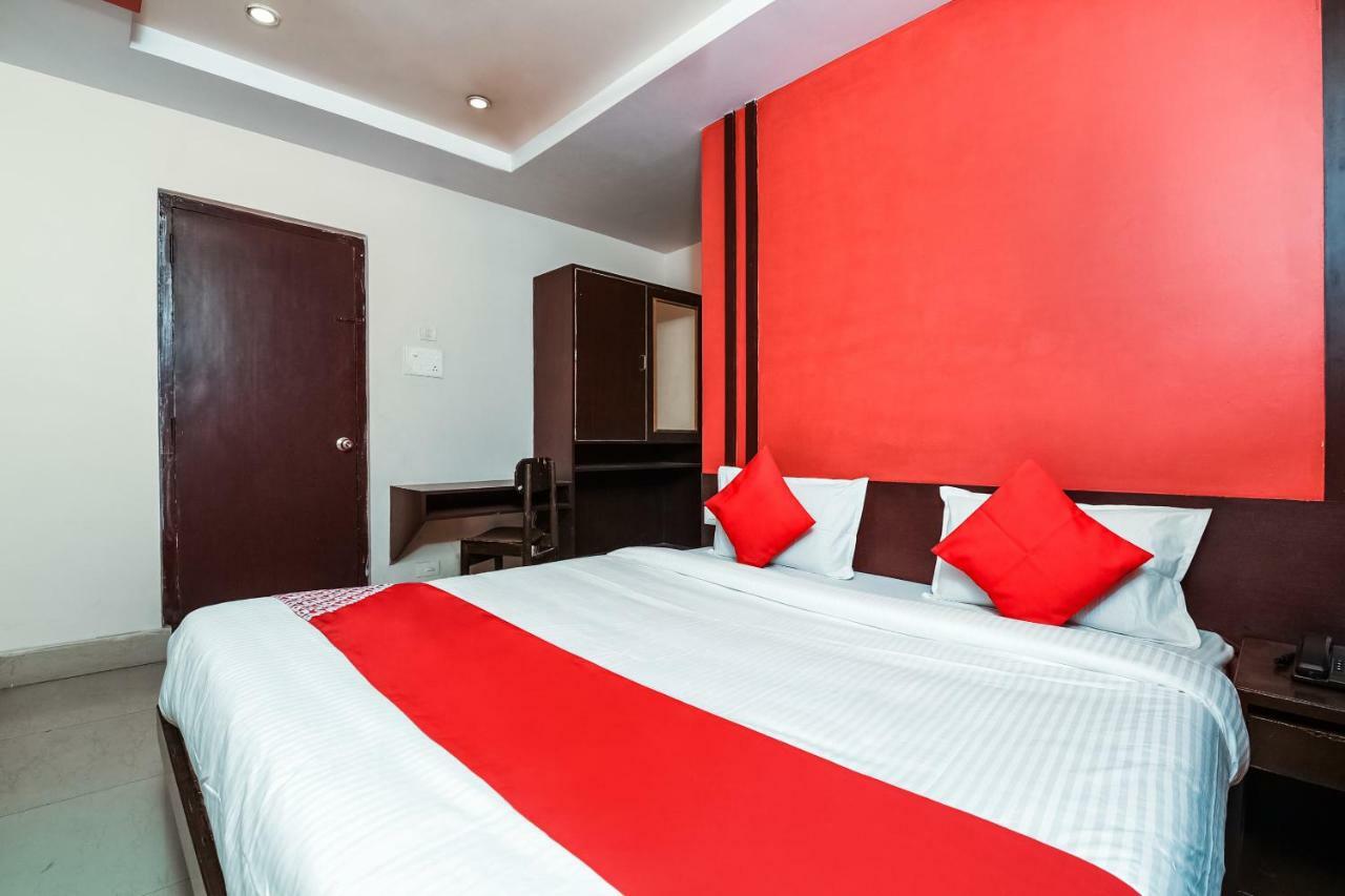 Oyo 28856 Manjeera Inn Visakhapatnam Eksteriør billede
