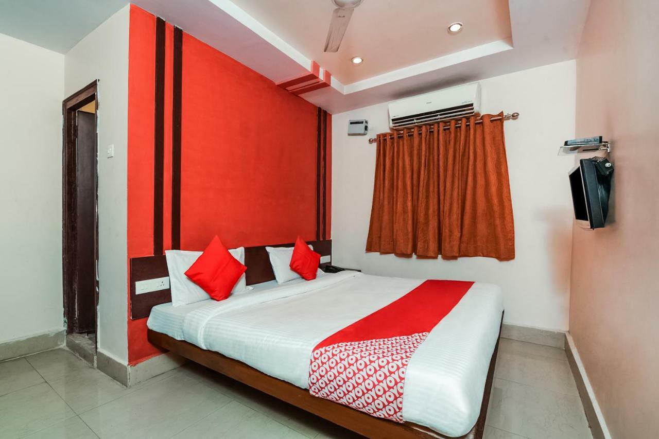Oyo 28856 Manjeera Inn Visakhapatnam Eksteriør billede